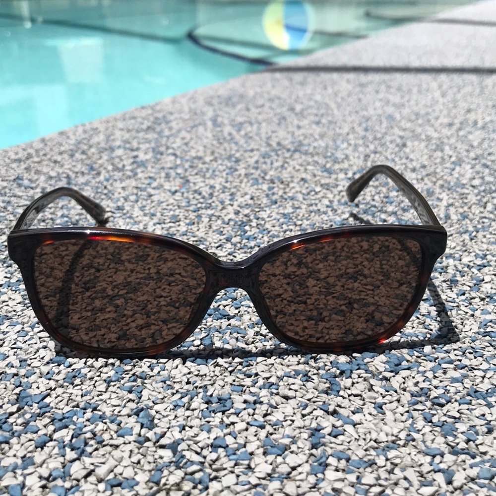*SOLD* NEW 100% AUTH Gucci Sunglasses - Picture 4 of 8